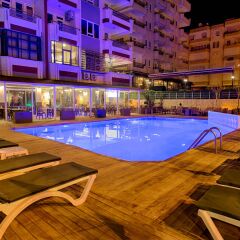 HMA Apart Hotel бассейн фото 2