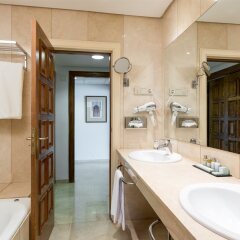Parador De Cordoba La Arruzafa Hotel ванная фото 2