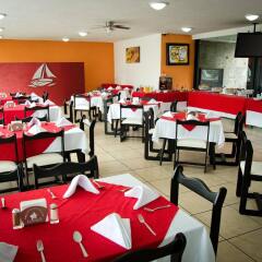 Hotel Portonovo Plaza Expo питание