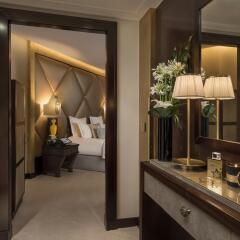 Отель Hôtel Barrière Le Fouquet's Франция, Париж - 1 отзыв об отеле, цены и фото номеров - забронировать отель Hôtel Barrière Le Fouquet's онлайн комната для гостей фото 4