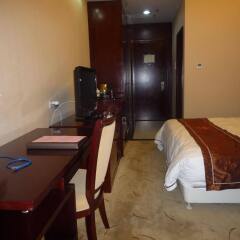 YiFeng Hotel удобства в номере