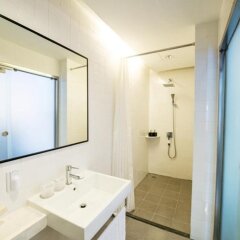 The Alcove Library Hotel ванная