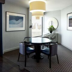 Отель DoubleTree by Hilton Montreal Канада, Монреаль - отзывы, цены и фото номеров - забронировать отель DoubleTree by Hilton Montreal онлайн удобства в номере фото 2