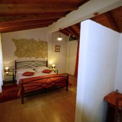Отель Kuzma Rooms сейф в номере