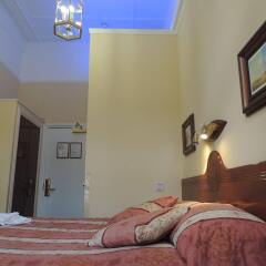 Dolphin Hotel сейф в номере