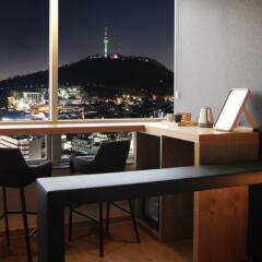Отель Loisir Hotel Seoul Myeongdong Южная Корея, Сеул - 3 отзыва об отеле, цены и фото номеров - забронировать отель Loisir Hotel Seoul Myeongdong онлайн гостиничный бар