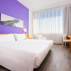 Отель TRYP Barcelona Aeropuerto Hotel Испания, Эль-Прат-де-Льобрегат - 7 отзывов об отеле, цены и фото номеров - забронировать отель TRYP Barcelona Aeropuerto Hotel онлайн комната для гостей фото 3