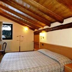 Hotel Lion Noir Грессан сейф в номере