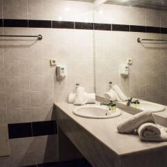 Themis Beach Hotel ванная