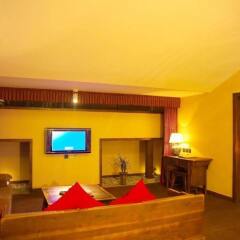 Отель Chengdu Folk Inn комната для гостей фото 3