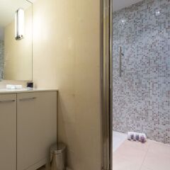 Отель Carlton Riviera YourHostHelper ванная фото 2