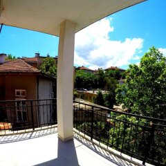 Отель Funky Monkey Hostel Болгария, Пловдив - отзывы, цены и фото номеров - забронировать отель Funky Monkey Hostel онлайн балкон