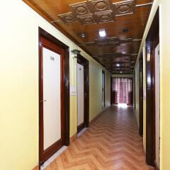 OYO 15468 Hotel Sharda интерьер отеля