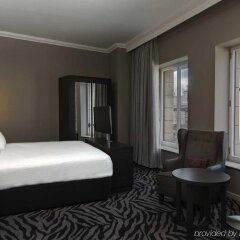Отель DoubleTree by Hilton Edinburgh City Centre комната для гостей фото 2