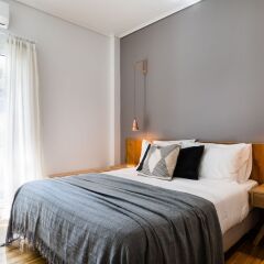 Отель UPSTREET Adorable 2BD Apt near Kallimarmaro Stadium Греция, Афины - отзывы, цены и фото номеров - забронировать отель UPSTREET Adorable 2BD Apt near Kallimarmaro Stadium онлайн комната для гостей фото 2