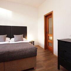 Отель Theatre Residence Apartments Чехия, Прага - 3 отзыва об отеле, цены и фото номеров - забронировать отель Theatre Residence Apartments онлайн сейф в номере