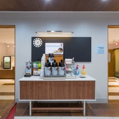 Holiday Inn Express Hotel & Suites Reading удобства в номере фото 2