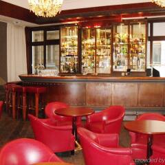 Отель Golden Tulip Reims L'Univers гостиничный бар