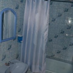 Отель Guest House Slavyanka Грузия, Кутаиси - отзывы, цены и фото номеров - забронировать отель Guest House Slavyanka онлайн ванная