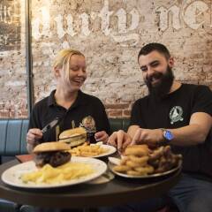 Durty Nelly's - Hostel питание
