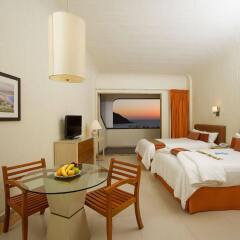 Luna Palace Hotel and Suites комната для гостей фото 3