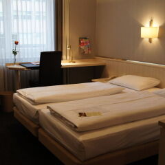 Berlin Plaza Hotel am Kurfurstendamm Берлин комната для гостей фото 4