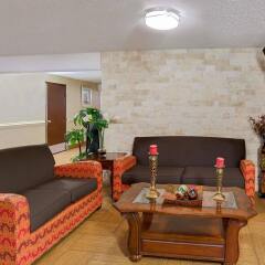 Отель Baymont by Wyndham Charlotte Airport North / I-85 North комната для гостей