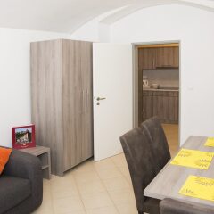 Апартаменты Limes Apartments комната для гостей фото 3