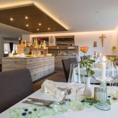 Hotel Burgaunerhof Монклассико гостиничный бар