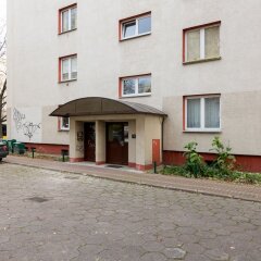 Апартаменты Metro Wilanowska 3-Bedroom Apartment Варшава парковка