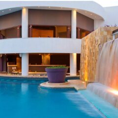Отель Reflect Krystal Grand Cancun Канкун с домашними животными