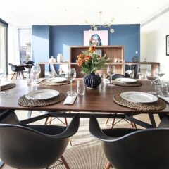 Отель Luxurious Getaway Right Across City Walk Mall Дубай фото 13