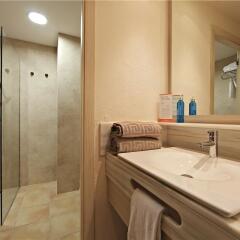 Отель VIVA Cala Mesquida Resort & Spa ванная