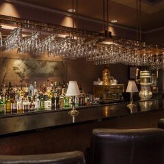 Отель Place Dupuis Montréal Downtown - An Ascend Hotel Collection Канада, Монреаль - отзывы, цены и фото номеров - забронировать отель Place Dupuis Montréal Downtown - An Ascend Hotel Collection онлайн гостиничный бар
