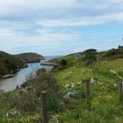 Отель Albergue Llanes Playa de Poo