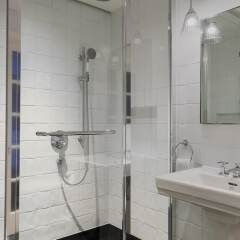Отель Great Northern Hotel, a Tribute Portfolio Hotel, London Великобритания, Лондон - отзывы, цены и фото номеров - забронировать отель Great Northern Hotel, a Tribute Portfolio Hotel, London онлайн ванная фото 2