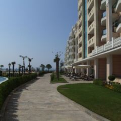 Отель Sunset Resort Болгария, Поморие - отзывы, цены и фото номеров - забронировать отель Sunset Resort онлайн приотельная территория фото 2