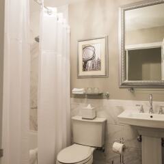 Отель 3 West Club США, Нью-Йорк - отзывы, цены и фото номеров - забронировать отель 3 West Club онлайн ванная фото 3