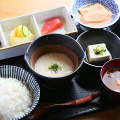 APA Hotel Shinbashi Onarimon гостиничный бар