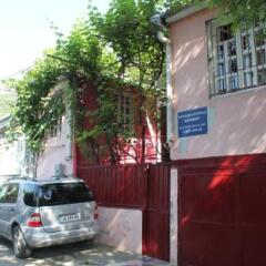 Отель Hostel Old City Sololaki Грузия, Тбилиси - отзывы, цены и фото номеров - забронировать отель Hostel Old City Sololaki онлайн парковка