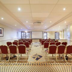 Отель Stamford Plaza Sydney Airport с домашними животными