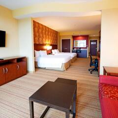 Отель Courtyard by Marriott Ottawa East Канада, Оттава - отзывы, цены и фото номеров - забронировать отель Courtyard by Marriott Ottawa East онлайн комната для гостей фото 2