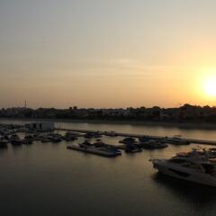 Отель Yanjoon Holiday Homes - Marina Residence фото 2