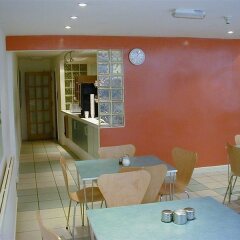 Отель Leisure Inn питание
