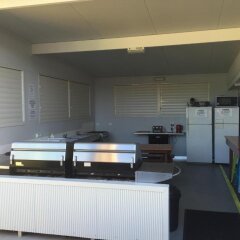Отель Clarence Head Caravan Park Австралия, Илука - отзывы, цены и фото номеров - забронировать отель Clarence Head Caravan Park онлайн питание