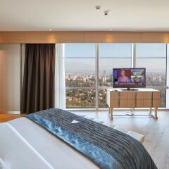 Отель Wyndham Grand Istanbul Levent балкон