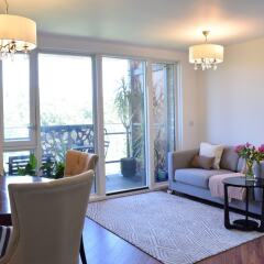 Отель Modern Flat in Canada Water комната для гостей фото 5