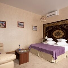 Гостиница Soviet Hotel в Иркутске 1 отзыв об отеле, цены и фото номеров - забронировать гостиницу Soviet Hotel онлайн Иркутск комната для гостей фото 5