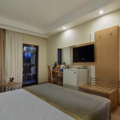 Crystal Green Bay Resort & Spa – All Inclusive Турция, Меселик - отзывы, цены и фото номеров - забронировать отель Crystal Green Bay Resort & Spa – All Inclusive онлайн удобства в номере