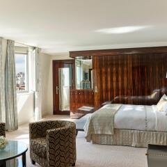 Hotel Plaza Athenee Париж комната для гостей фото 3